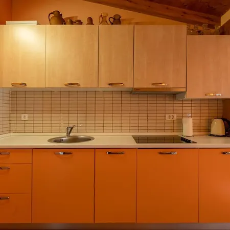 Orange 29 Apartment *