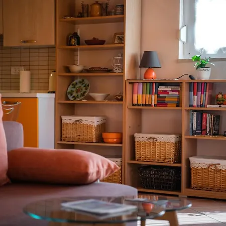 Orange 29 Apartment *