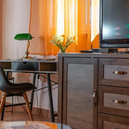 Orange 29 Apartment